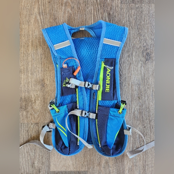 Bags Aonijie Hydration Pack Poshmark